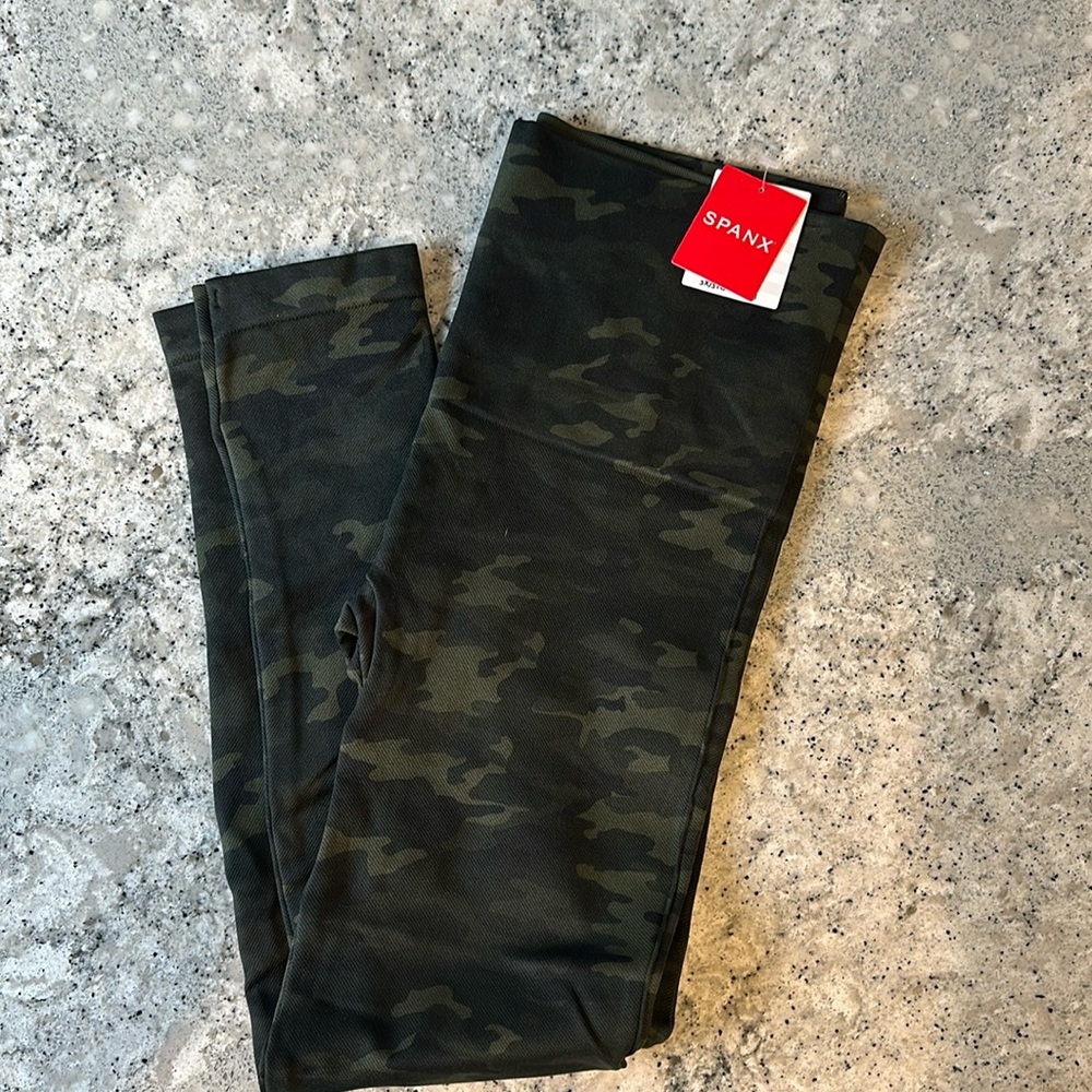 Spanx seamless leggings green camo